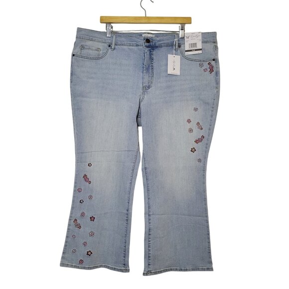 Plus Size Light Wash Flared Jeans With Floral Embroidery & Pockets 20W - Picture 1 of 11